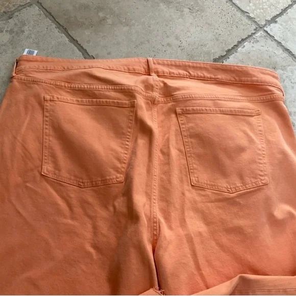 NWT Old Navy Orange Extra High Rise Sky Hi Wide Leg Cut- Off Jeans Size 26 Plus - Picture 8 of 8